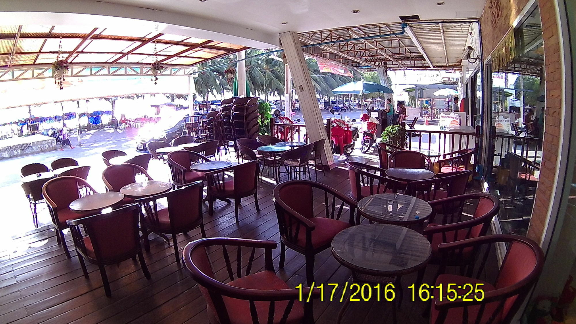 Bird Hotel Chonburi Exterior foto